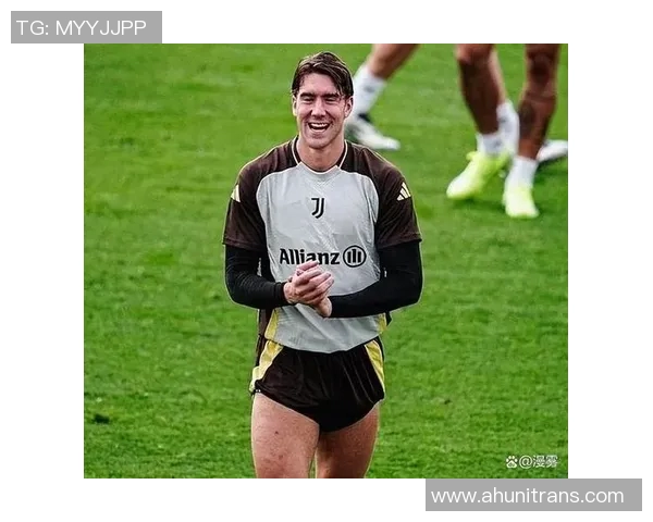 弗拉霍维奇的崛起与未来展望：从天赋少年到足球明星的蜕变之路