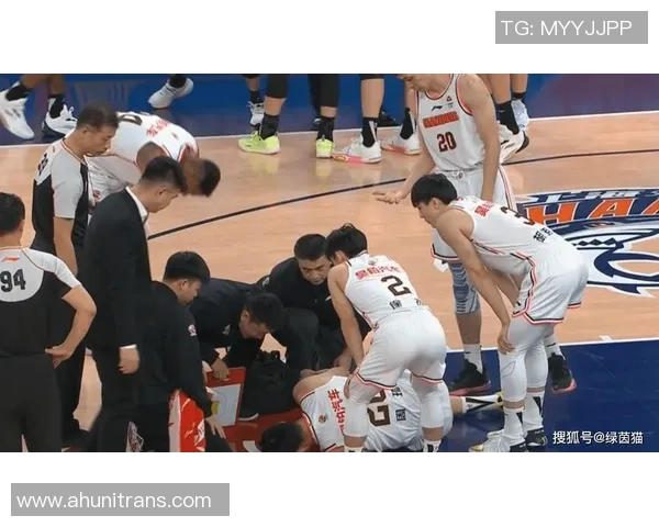 周琦受伤缺席CBA赛事，广东男篮战绩或将受到影响