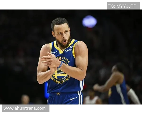 库里赛后接受采访：盼与队友更好合作，迎接新赛季挑战