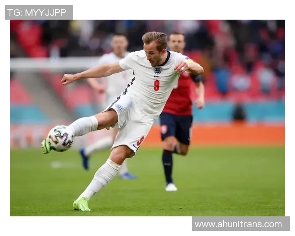 凯恩:从足球天才到战术大师的传奇人生与职业轨迹探讨 凯恩:从足球天才到战术大师的传奇人生与职业轨迹探讨