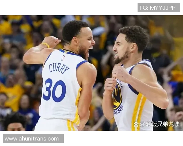 克莱汤普森的篮球传奇之路与勇士队的辉煌成就解析 克莱汤普森的篮球传奇之路与勇士队的辉煌成就解析