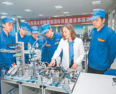 多措并举加强职业技能培训（多棱镜）Bwin必赢下载