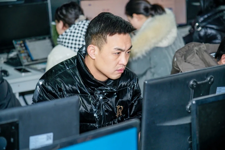贵工商“生成式人工智能（AIGC）赋能人才培Bwin必赢官网养质量提升”系列专题实践培训活动圆满落幕(图4)