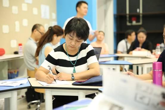 全国政协委员证监会处罚委办公室一级巡视员罗卫建议：加快出台背信罪司法解释