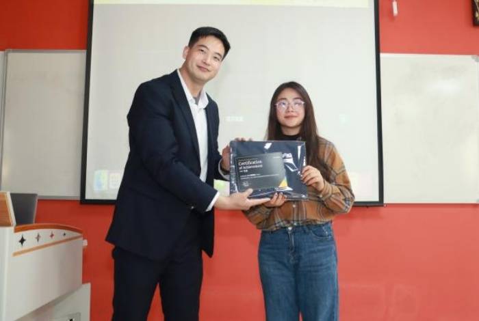 重庆城市科技学院人文学院教师参加AI师资专业培训(图7)