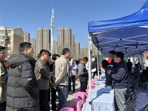 Bwin必赢官网宁夏银川市西湖社区：培训+招聘会促居民就业(图4)