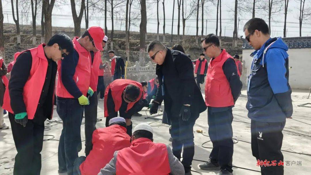 田间课堂传技能 技术饭碗端得稳——积石山县扎实开展职业技能培训 助力群众增收致富(图3)