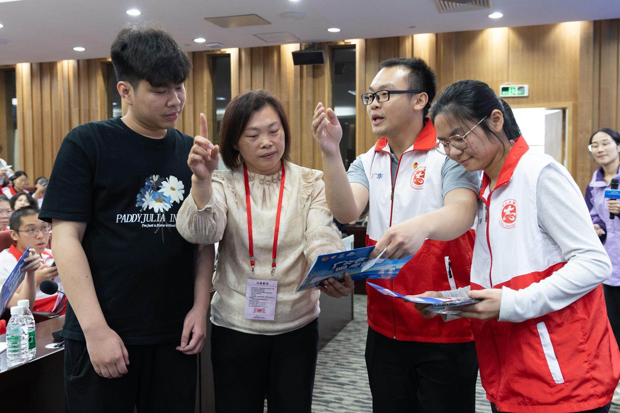 第137届广交会志愿者誓师将有30Bwin必赢网址00名青年志愿者上岗(图3)