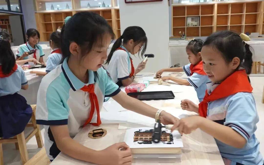 Bwin必赢网址馆校携手共筑传承桥梁 小小宣讲员专业培训活动(图2)