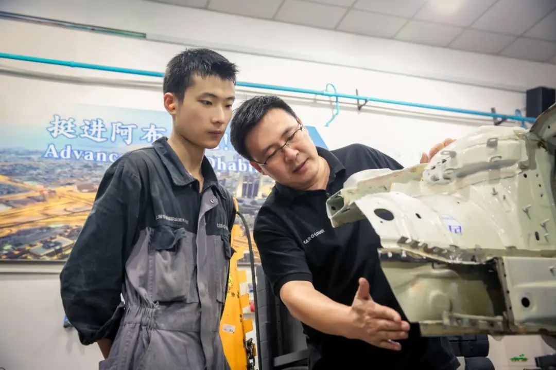 做未来工匠领路人争当职教先锋用心用情育英才……走近这些教师人才(图7)