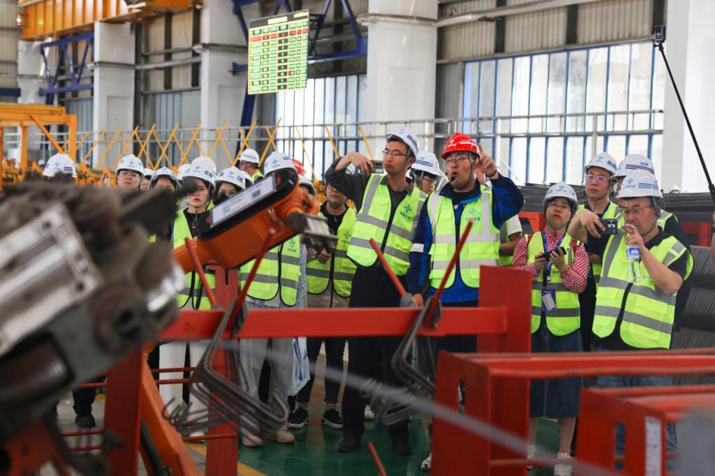 人工智能赋能大学生就业能力提升建筑行业师资培训班在同济大学举行(图4)