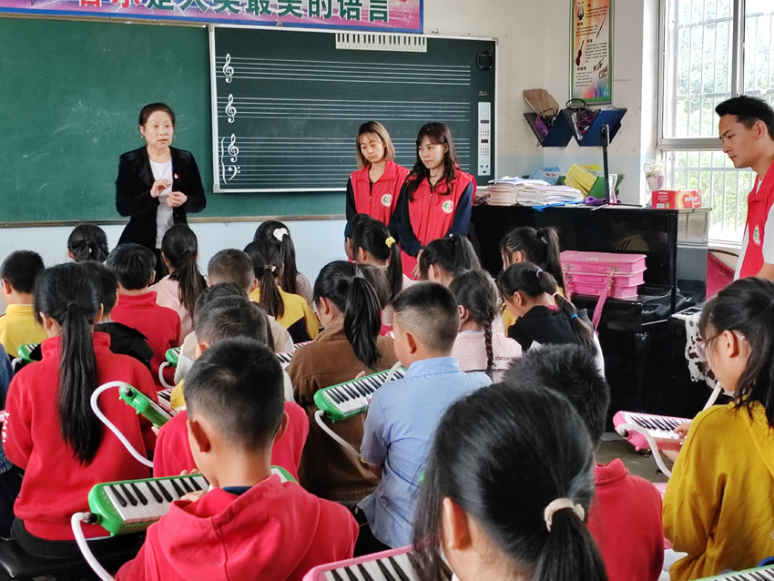二十年里香不断育得桃李美春天(图3)