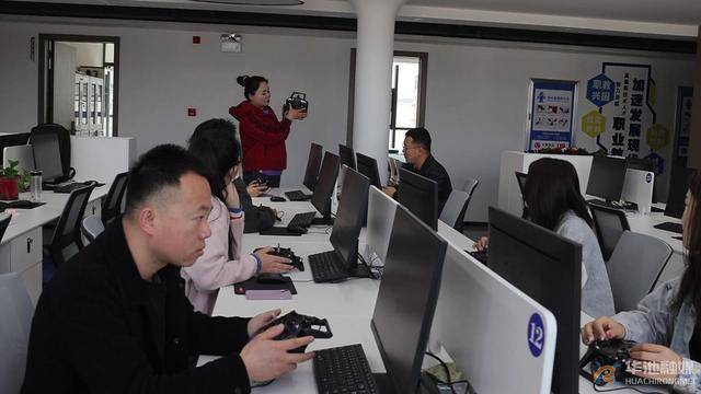 甘肃华池：无人机“飞手”培训 低空经济再添助力(图4)